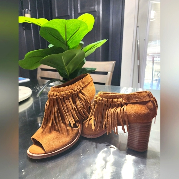 Sbicca Shoes - SBICCA HICKORY SUEDE BOOTIES